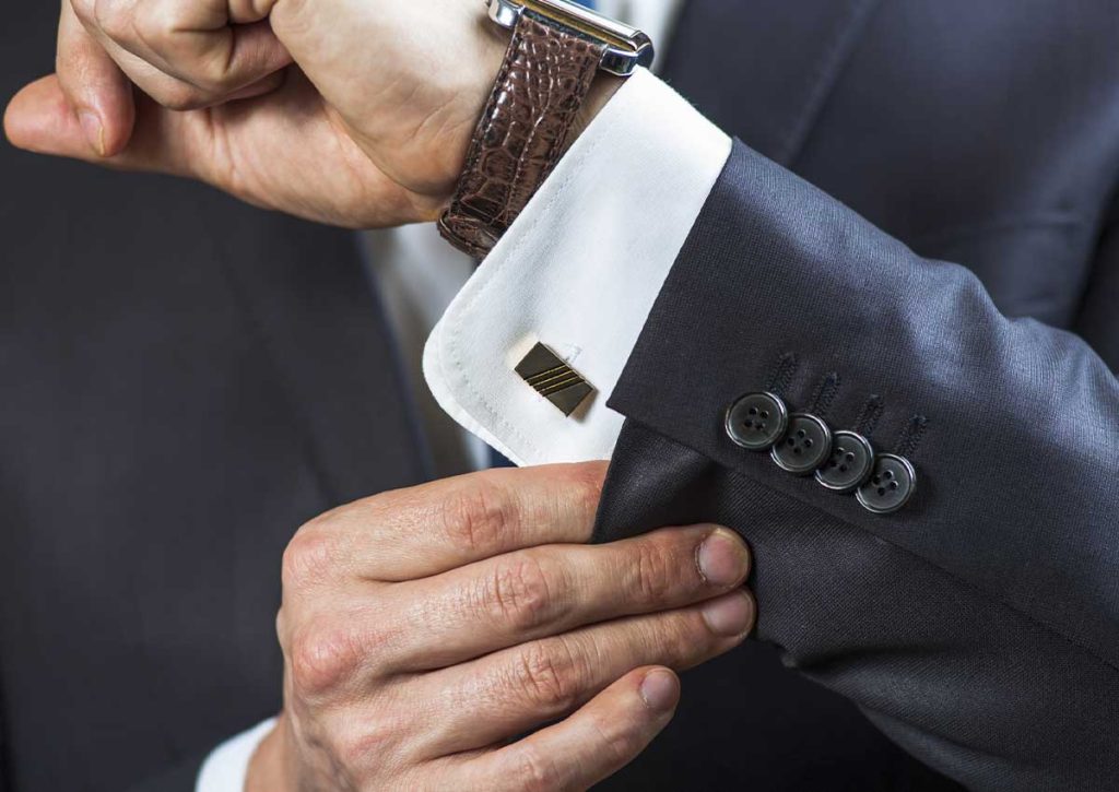 Bijoux pour hommes d’affaires : trouver le juste équilibre entre professionnalisme et style personnel